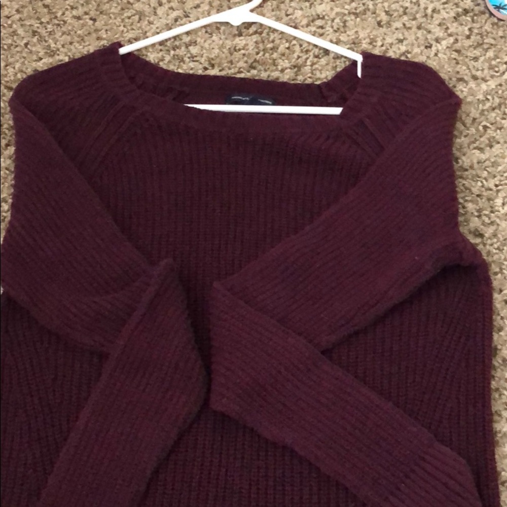 American eagle maroon sweater